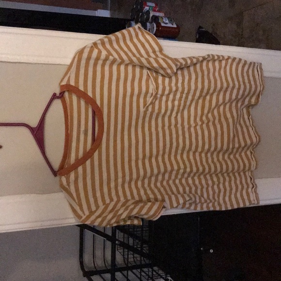 Top - Picture 2 of 2